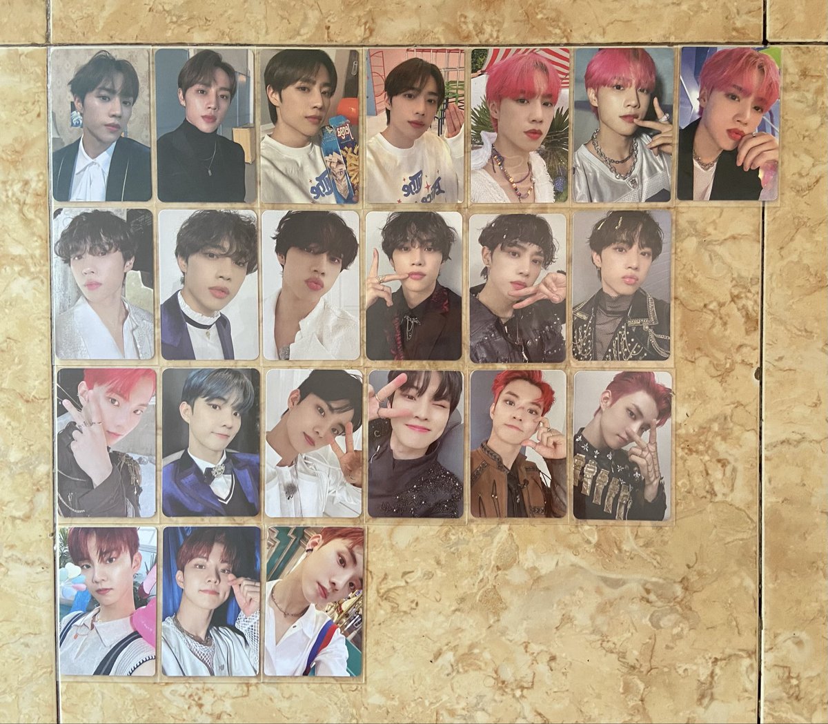 heohyunjoonly's tweet photo. @exoloncesmstand offer bebas kak langsung dm aja https://t.co/MyH2O3BrpM