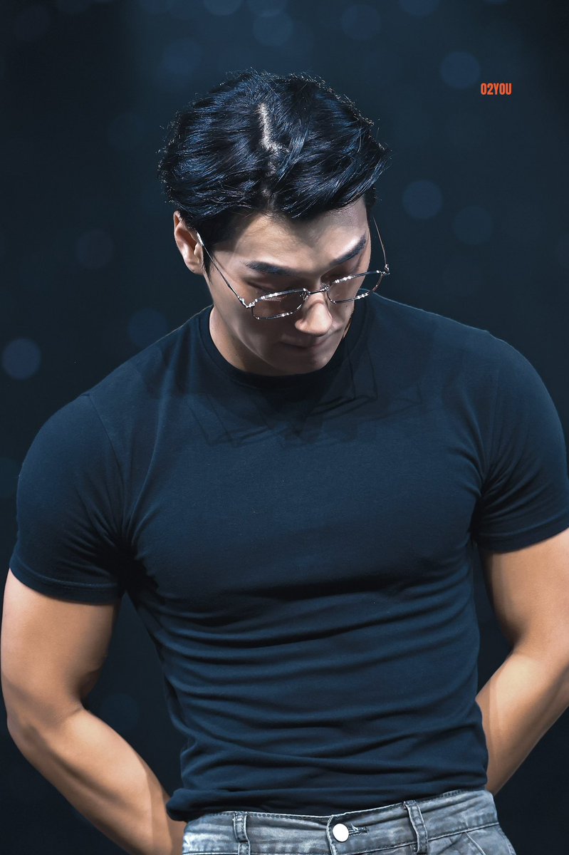 kpop moments that could kill achilleans tweet media