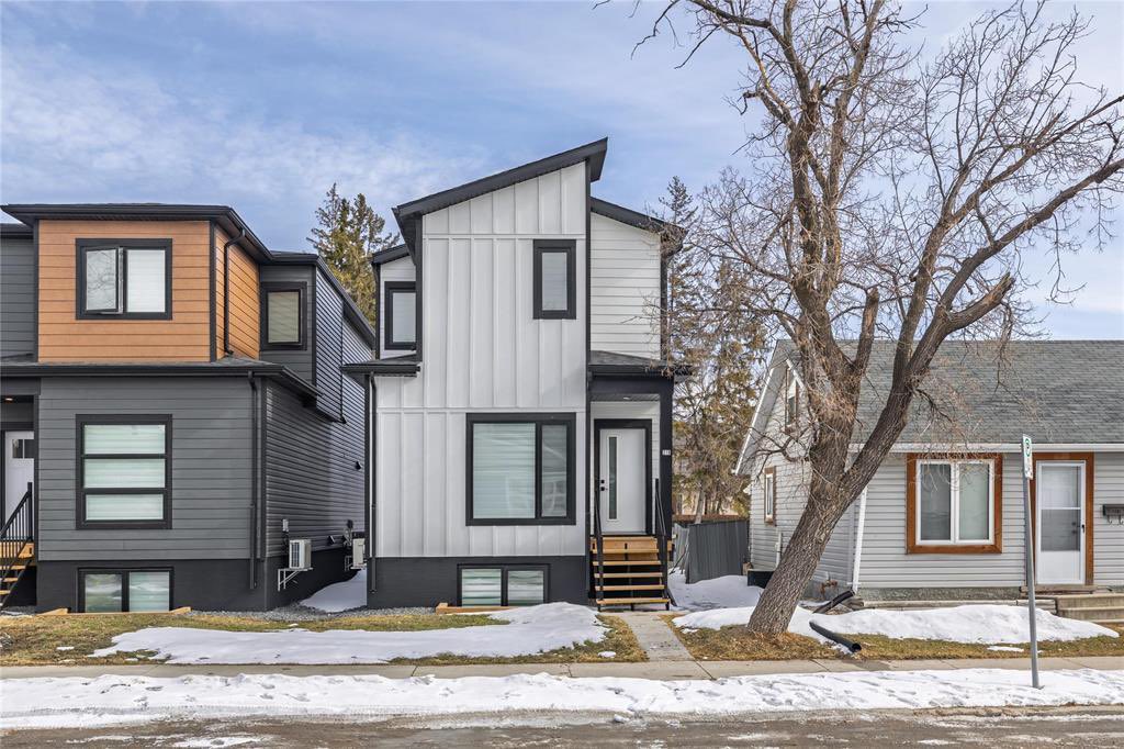 GregMichieTeam's tweet photo. ‼️JUST LISTED‼️ 

Welcome to this stunning newly built duplex, offering exceptional quality, design, and income potential. One of the most solid, well-constructed properties on the market!

🌎 https://t.co/jhMMQhwQcT
☎️ 204.336.2800
📧 info@gregmichie.com https://t.co/QaZgjPWEso
