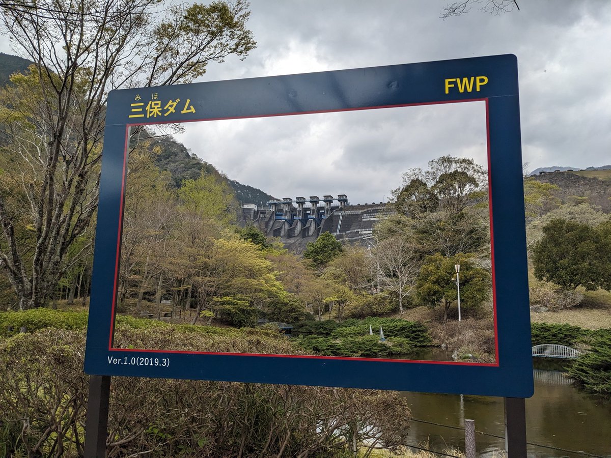 岸みきお tweet media