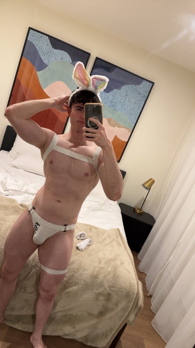 HunterxWoods's tweet photo. 🐣🐰🐇 https://t.co/SWlEp0nG6F