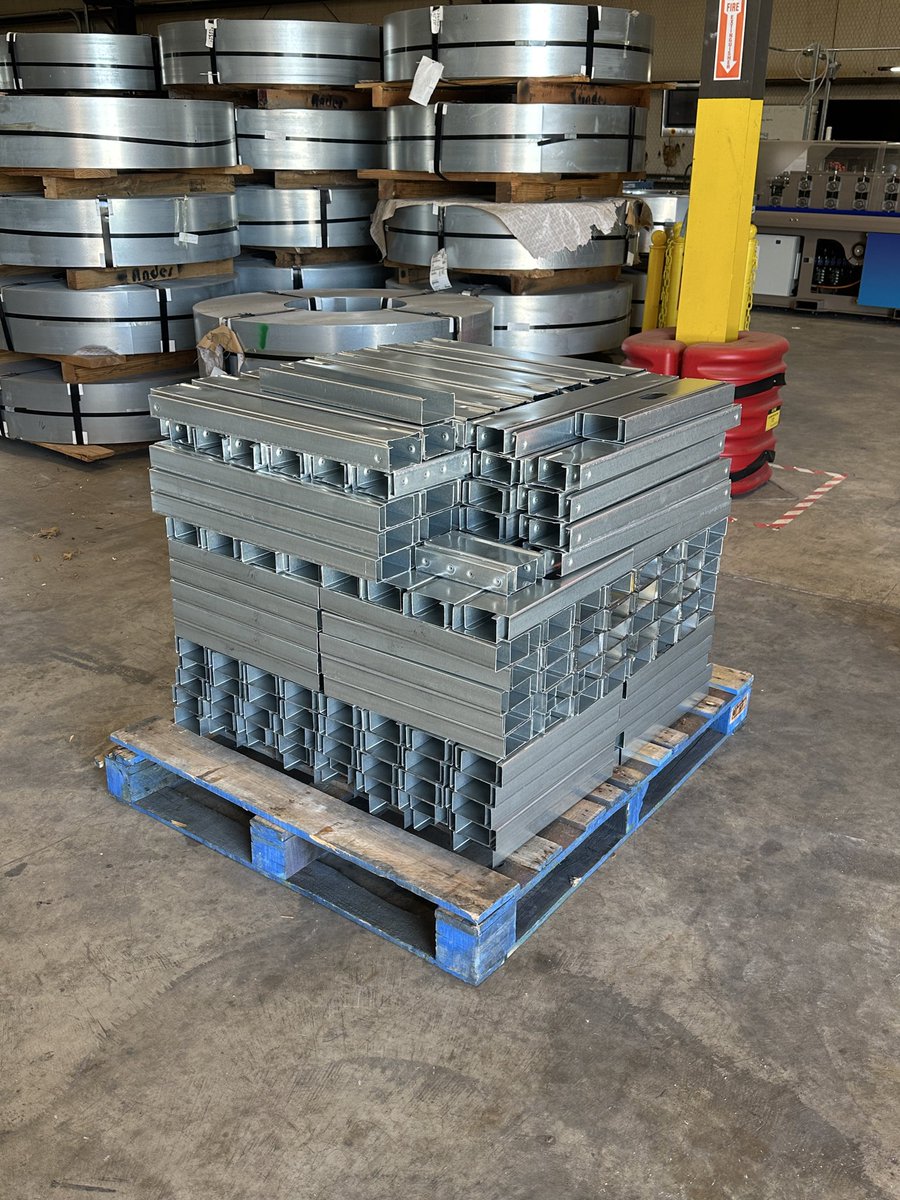 Austin - Steel Studs tweet media