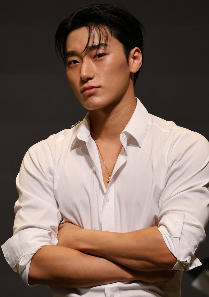 ba1g_khu5h's tweet image. 광대 국보급 ♡ #CHOISAN #산