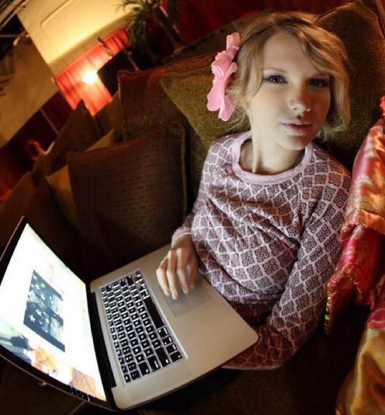 Old Internet tweet media