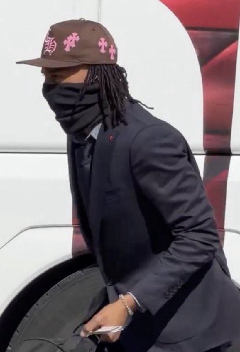 Olise World tweet media