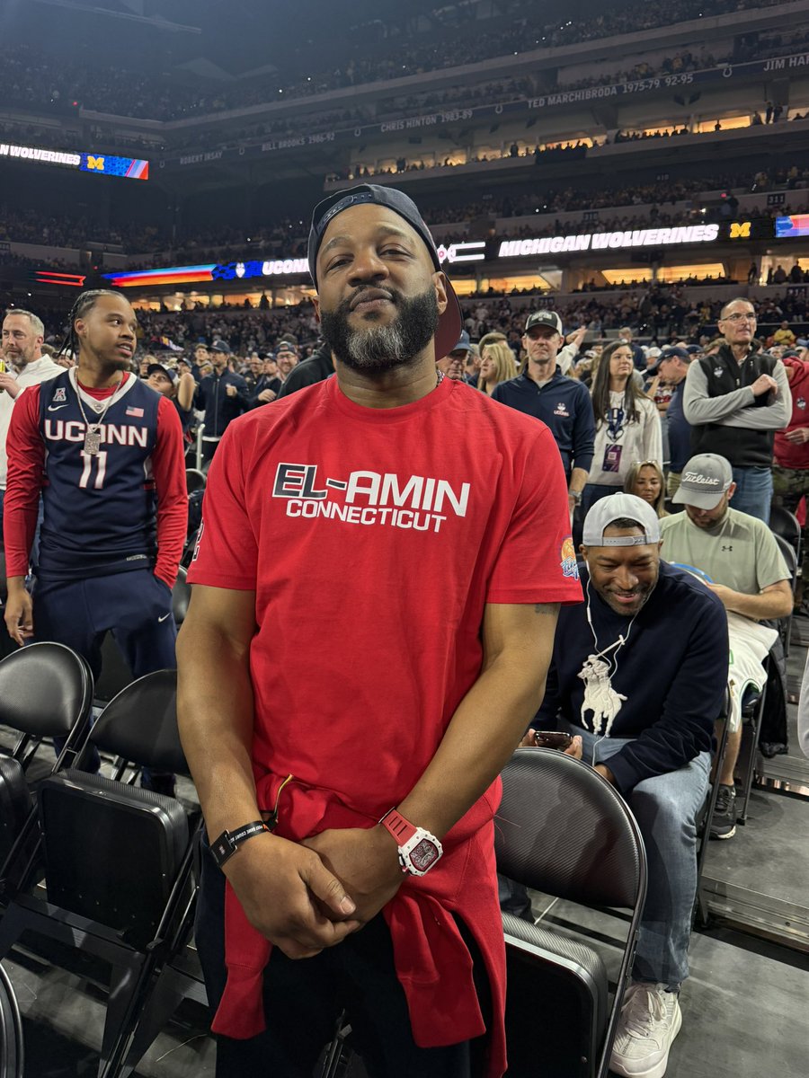 UConn Alumni tweet media