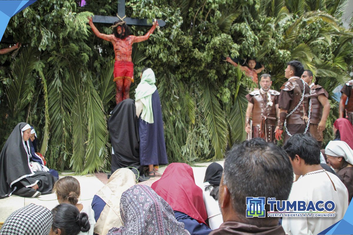 TuGADTumbaco's tweet photo. Postales que cuentan historias 📸

El pasado viernes 3 de abril, Tumbaco 🩵 vivió su Vía Crucis en conmemoración del Viernes Santo 🛐. Esta representación de la pasión y muerte de Jesús fue interpretada por el CuadroVivo JC ✨.  

Aquí nuestro fotorreportaje 😎. https://t.co/UI5JIi9vzV