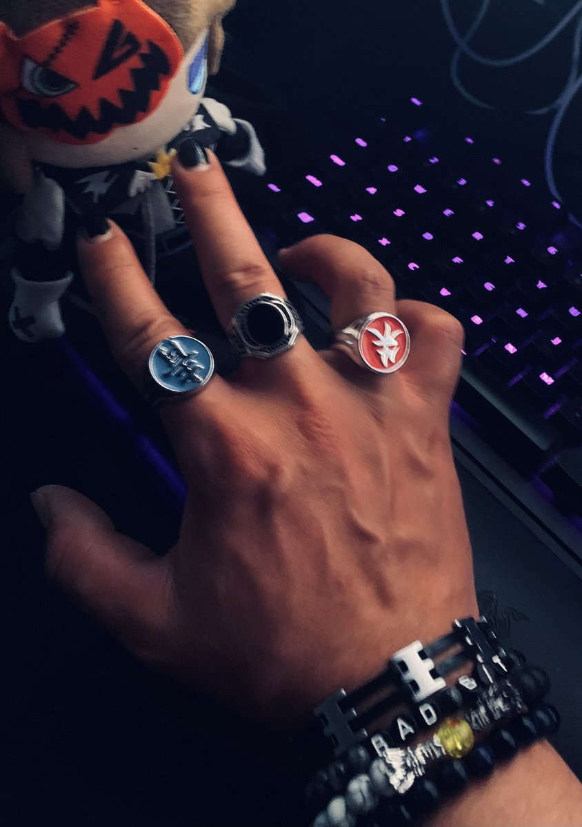 Sora 🦇🧛🏼 tweet media