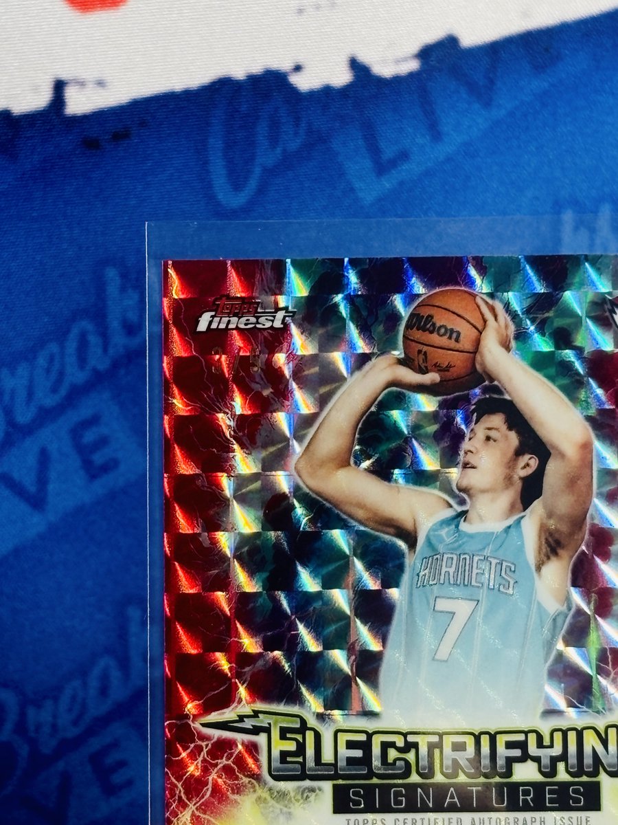 CardBreaksLive tweet media