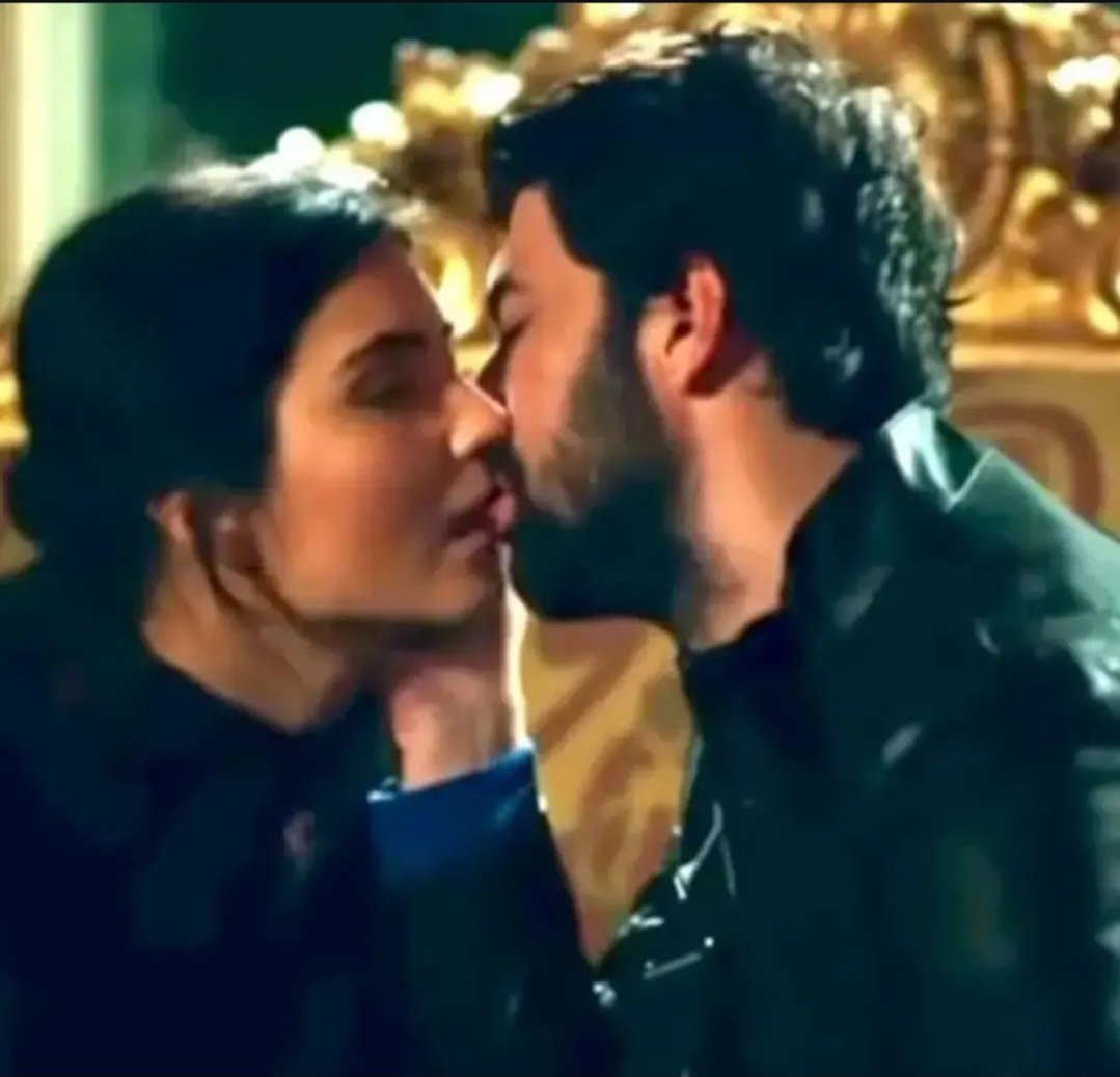 كيييييييمو ❤️ tweet media