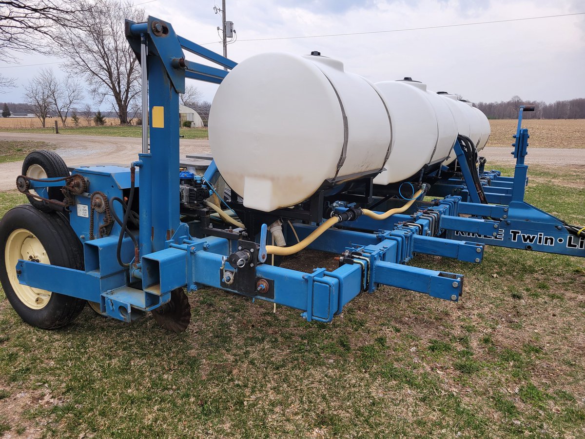 EmeryHuszka's tweet photo. @RitchieBros  Looking for a good heavy frame narrow TL 8 row Kinze planter, dad's planter is on the April 8th 2026 Eastern Canada Regional Agricultural Auction right now.  Please feel free to put in a bid or share the tweet.  Thanks. https://t.co/a5KIm4IoEo