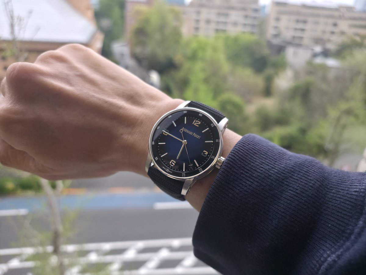 loewe0220's tweet image. みなさん、
おはようございます🙋‍♂

最近は異常なcode推し✨✨
友人にも買わせることに成功😌

#Code1159
#AudemarsPiguet