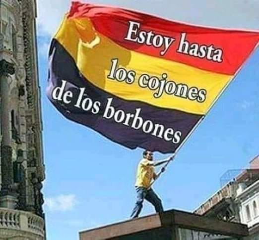 AndresM213's tweet photo. @frycob La infanta elena es mas fea que pegarle a un padre con un calcetin mojado en la cara 
#borbonesladrones https://t.co/KQPm21K4t5