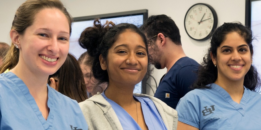 Jacobs_Med_UB's tweet photo. #AlumniReunionWeekend 2026 is May 1-2. Join us to celebrate alumni, milestone reunion classes, new graduates + 180th @Jacobs_Med_UB Anniversary!
💙Register: https://t.co/pZZFJxC4Gq
PS: #UBClassOf2021 (pictured) is invited for free! (Promo code: Classof2021)
#UBuffalo #UBAlumni https://t.co/GDmPIig9lu