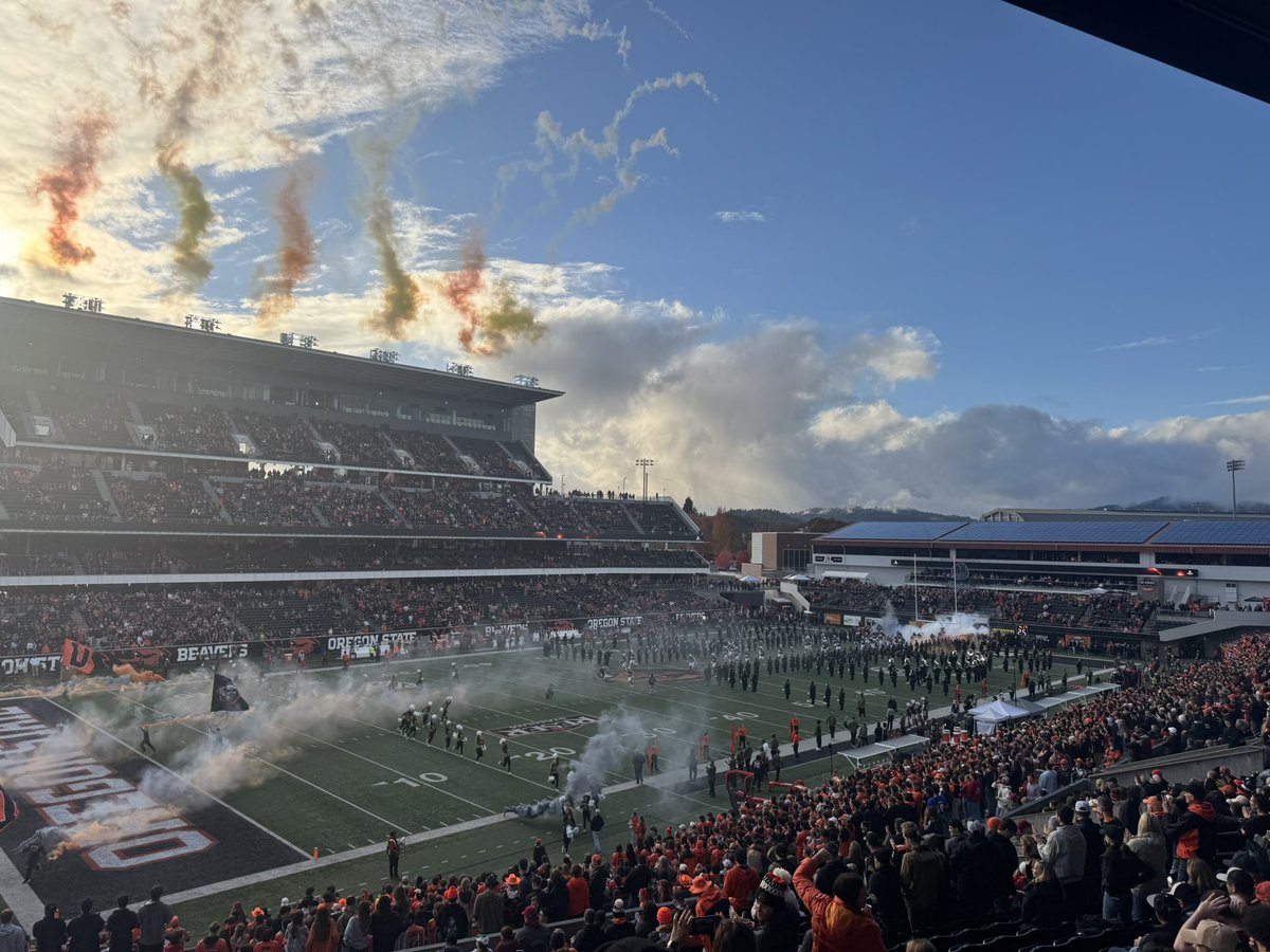 daniel_freauff's tweet photo. @CFBHome @WCCSG_ @BeaverFootball It’s a beautiful sight! #GoBeavs https://t.co/Erl8iZXF25