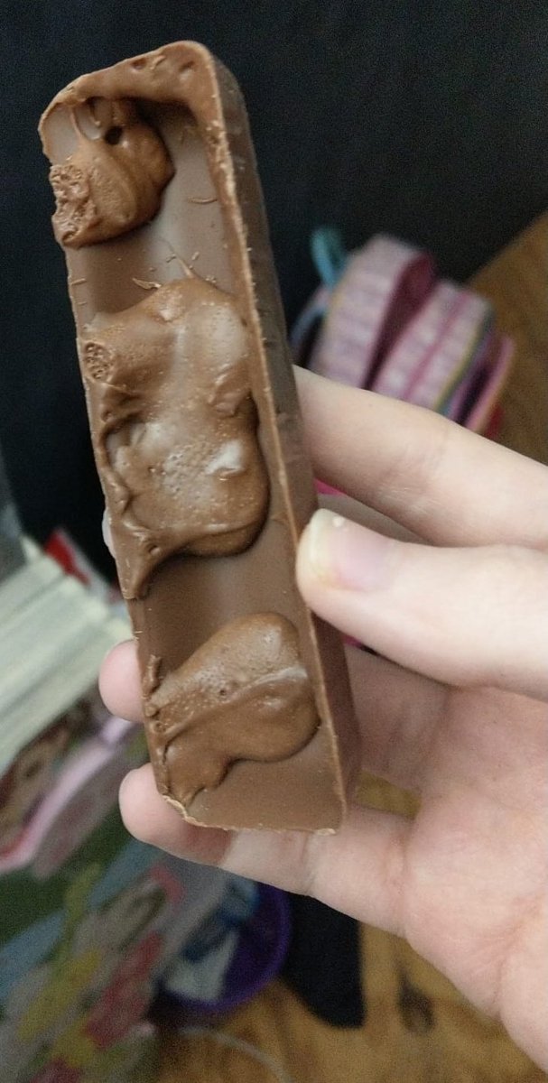 sisofnight451's tweet photo. @CadburyUK look at the state of this Wispsa. Daughter gifted Wispsa Easter Egg from Granny to find this pathetic thing inside :'( https://t.co/VxR9gyAg9O