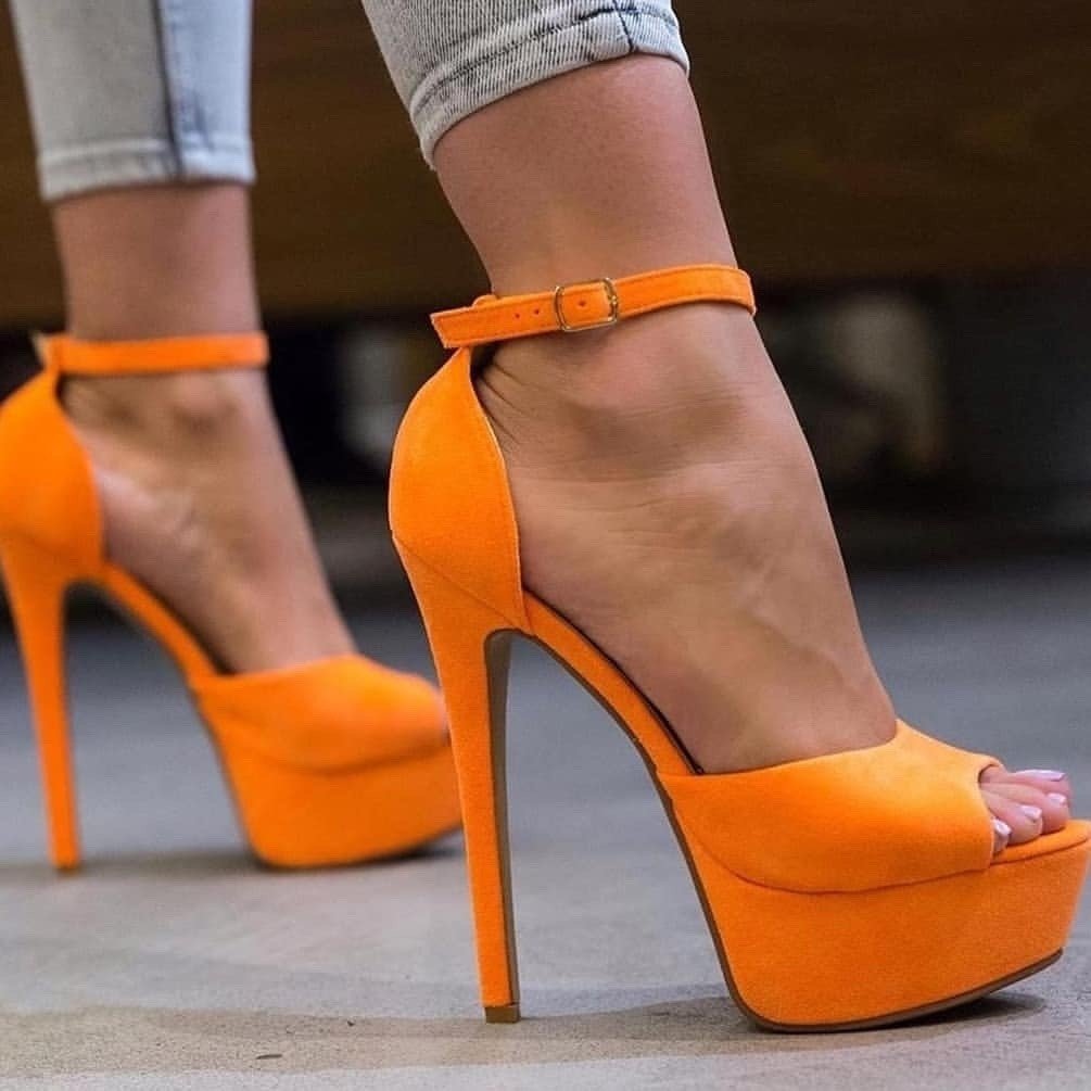 High on Heels tweet media