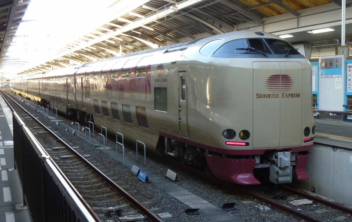 新快速マリンライナー tweet media