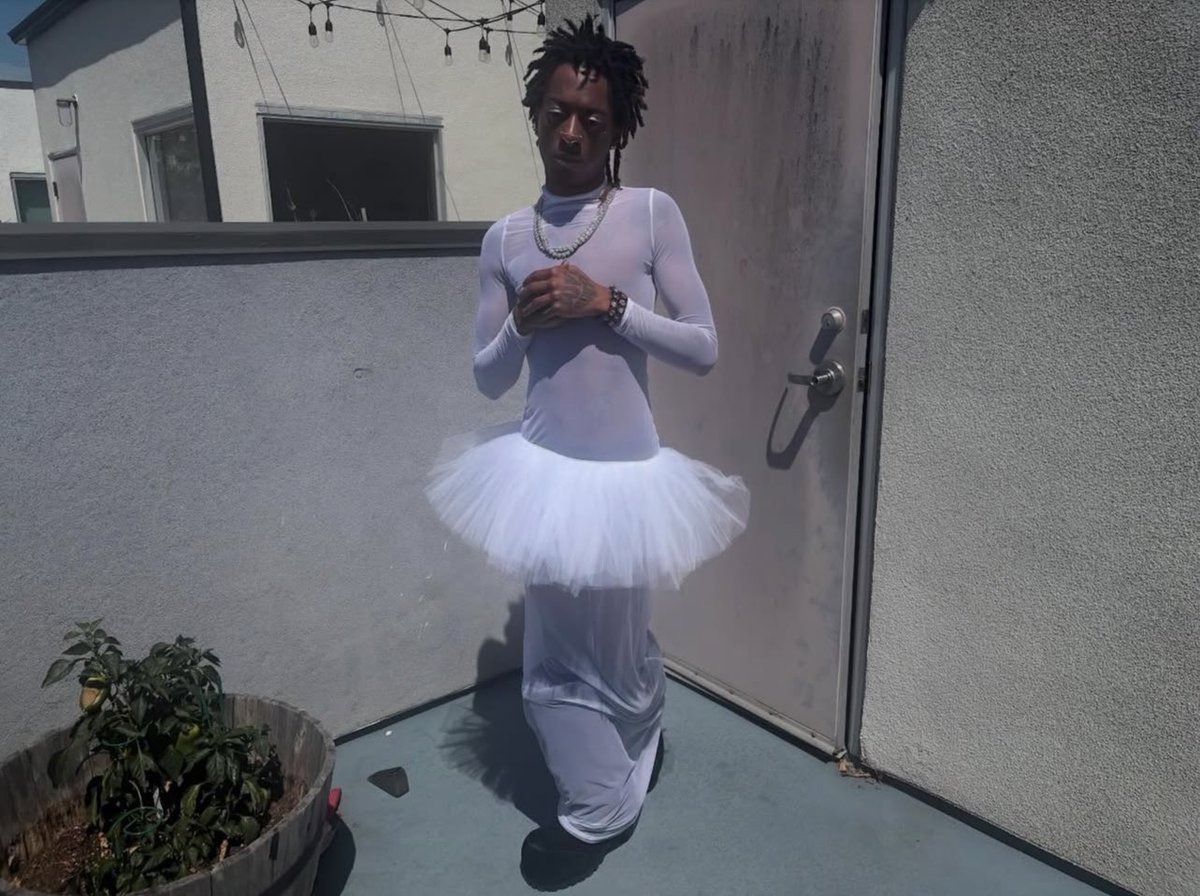 LUV4SKAI tweet media