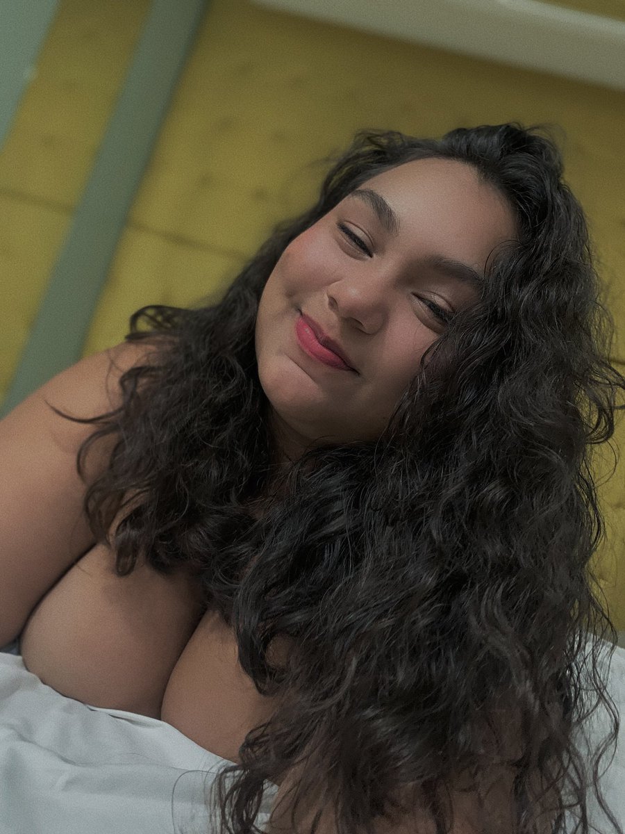 Gordelícia Peitudinha tweet media