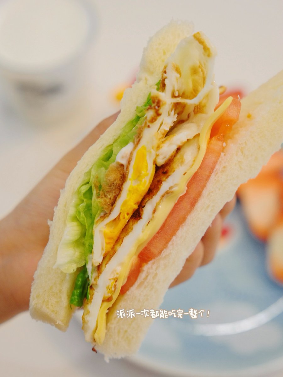 Kelly Eaton tweet media