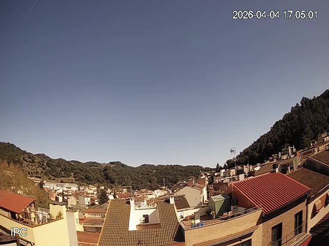 MeteoAdM's tweet image. #Bonvespre des de la part alta d'#ArenysdeMunt Després dels 4 dies festius per a molts de #SetmanaSanta2026 radiants amb màximes: #DivendresSant: 16,9°C, #DissabteSant: 20,6°C, #DiumengedePasqua: 19,4°C i #DillunsdePasqua: 20,6°C👇