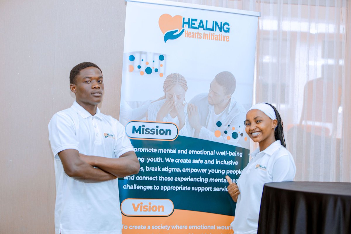 Our Founder <a href="/dianenyira51341/">Diane NYIRARUKUNDO</a>  Honored to present <a href="/HealingHearts78/">Healing Hearts Initiative</a> to <a href="/mnls_nke/">Menelas Nkeshimana</a> , Head of Workforce Development Department at Ministry of Health Rwanda 🇷🇼

#Advancing #youtmental #health #together