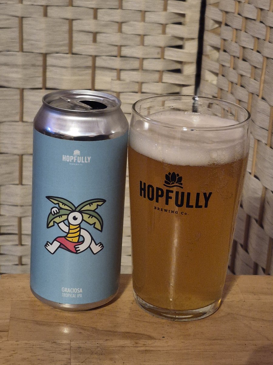 MarkRamsden16's tweet photo. Graciosa Tropical IPA one of my first and favourite tropical craft beer 😍 soft, fruity pineapple mango and grapefruit citrus cheers! 🍻😛
#beerfan #beer #beercommunity #tropical #beercans https://t.co/66zD8zyD9u