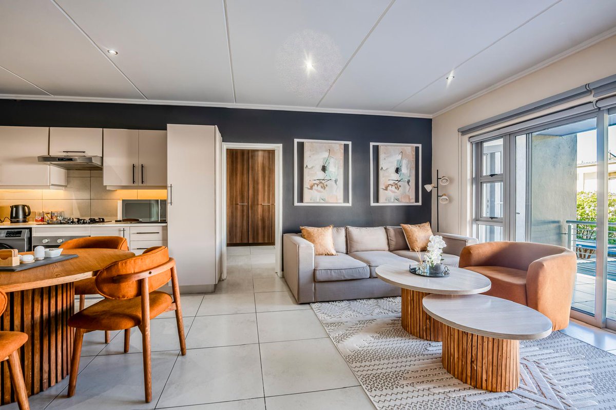 Queen Yama plugs 🔌 tweet media