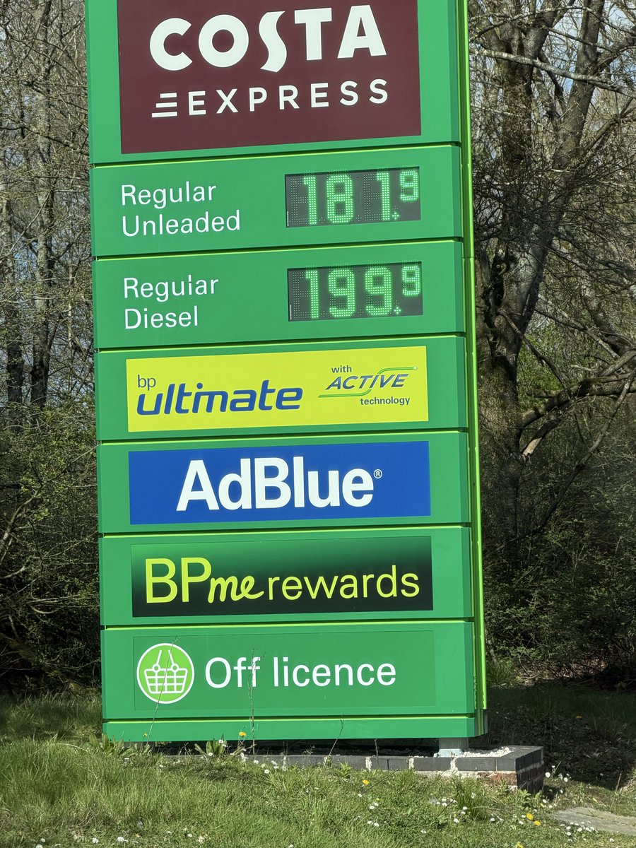 exdon's tweet photo. @3YearLetterman @coachbrucepearl @PearlJam Do let me know where in the UK is that cheap?

This is my local current price per litre https://t.co/KI5SyDiBhy