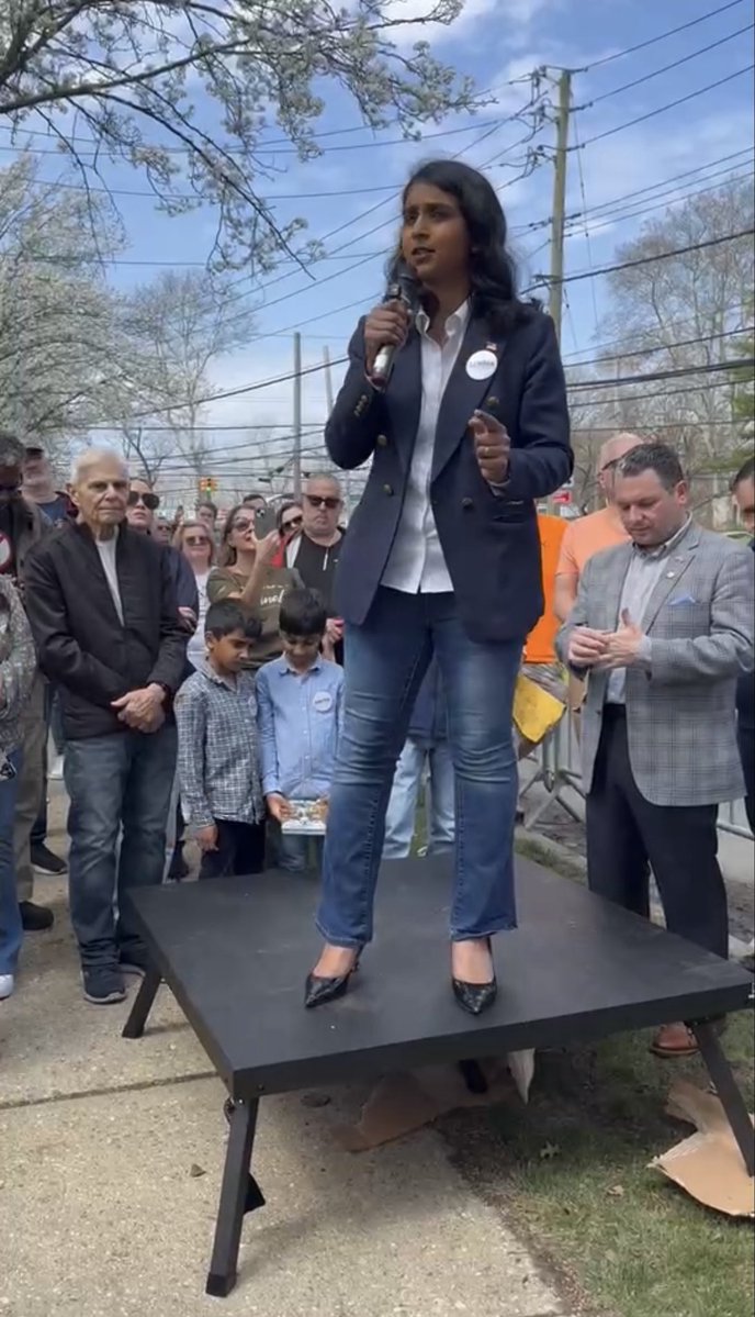 I was glad to join <a href="/NMalliotakis/">Nicole Malliotakis</a> and local leaders in Staten Island on Saturday morning to hear the concerns of residents protesting the construction of a homeless shelter. 

People are protesting the building of homeless shelters because, far too often they bring drugs and crime