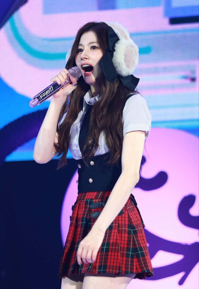 inbie ⋆꙳❅*❆☃️ tweet media