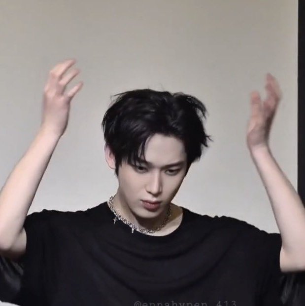 ʜᴜɴᴛᴇʀ ⦮ ⦯ tweet media