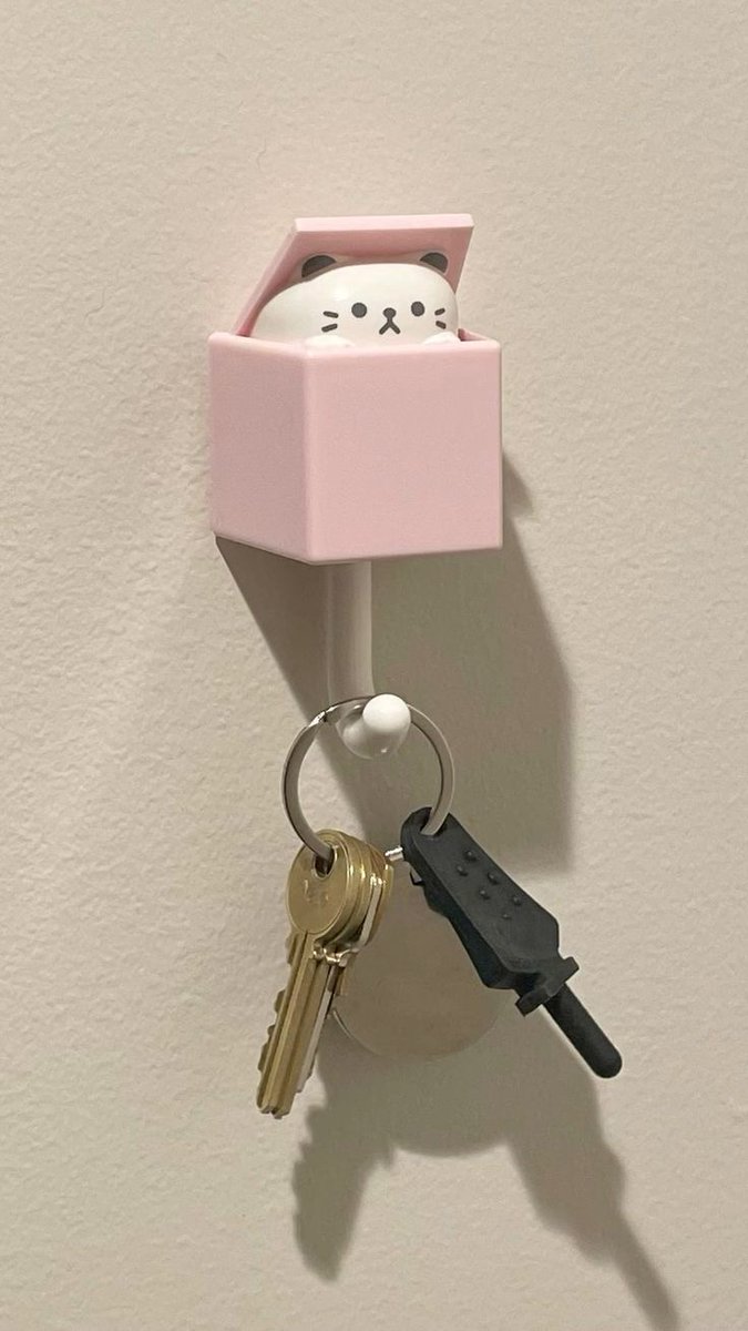 insperarise's tweet image. cute wall key holder