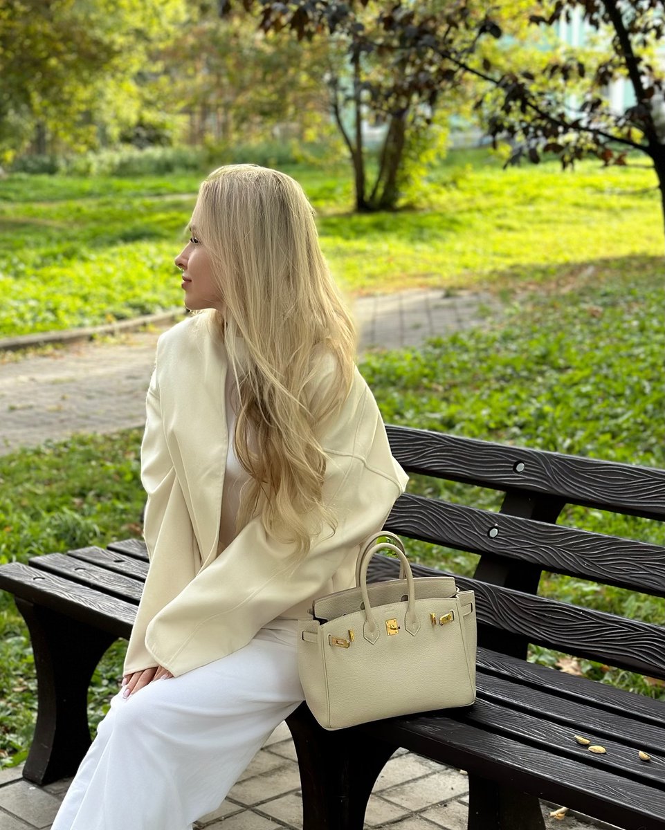 jay153422246550's tweet image. What are we doing today, ladies? Because I plan on doing absolutely nothing except enjoying this beautiful Easter. 🤍🌸🤔  #girltalk #lazyday #happyeaster #fyp