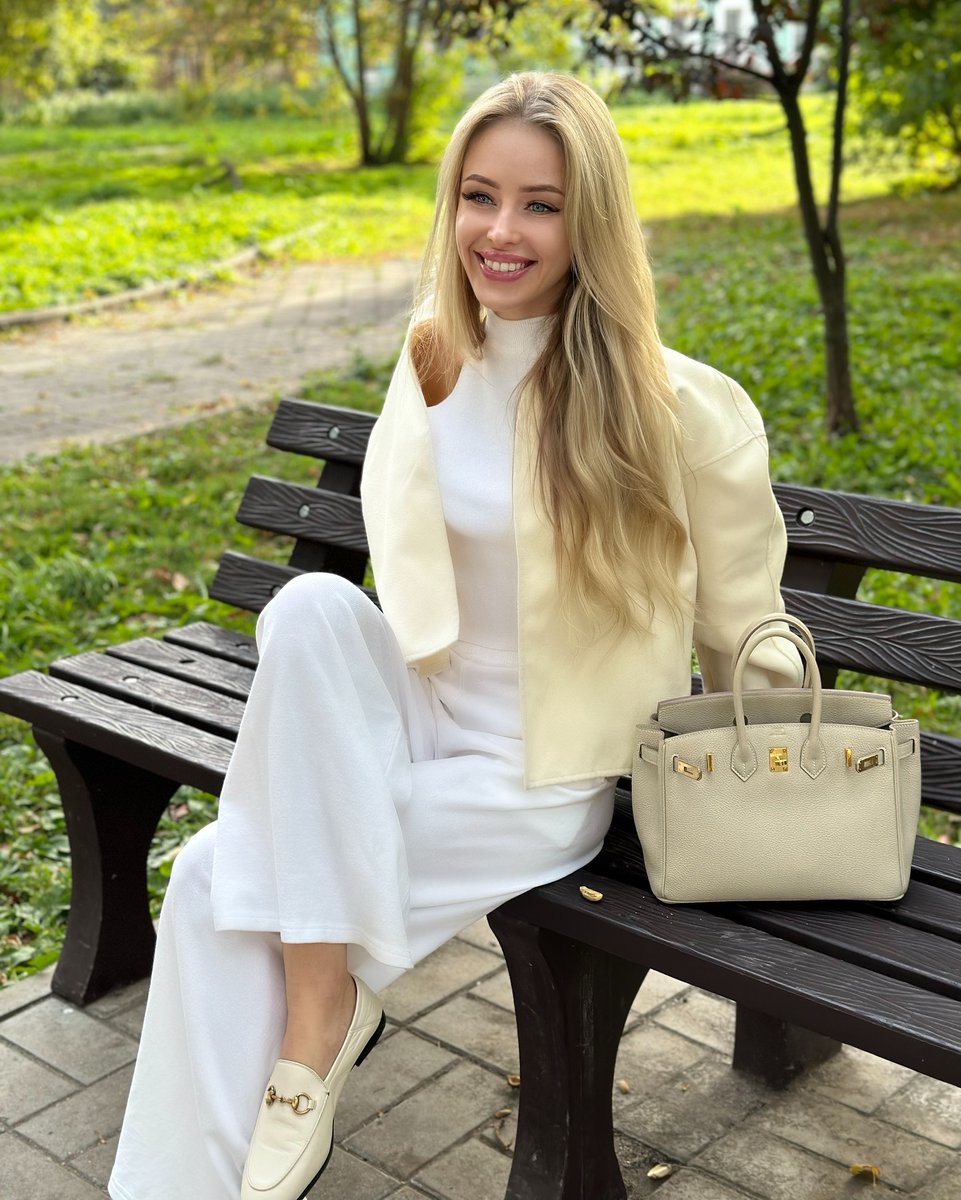 jay153422246550's tweet image. What are we doing today, ladies? Because I plan on doing absolutely nothing except enjoying this beautiful Easter. 🤍🌸🤔  #girltalk #lazyday #happyeaster #fyp