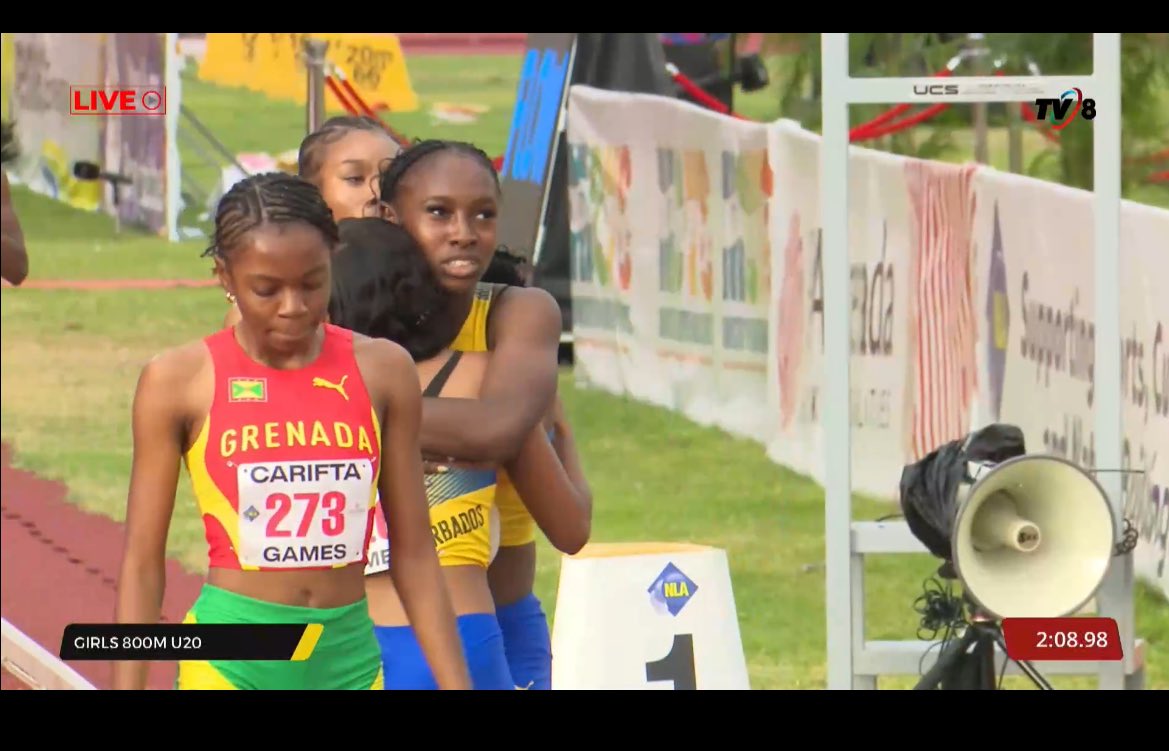 The way I’m SCREEEEAMING! 1, 2 for Barbados in the U20 Girls 800m!
🥇Ashlyn Simmons🇧🇧 - 2:09.07
🥈Danya Skeete🇧🇧 - 2:10.50
