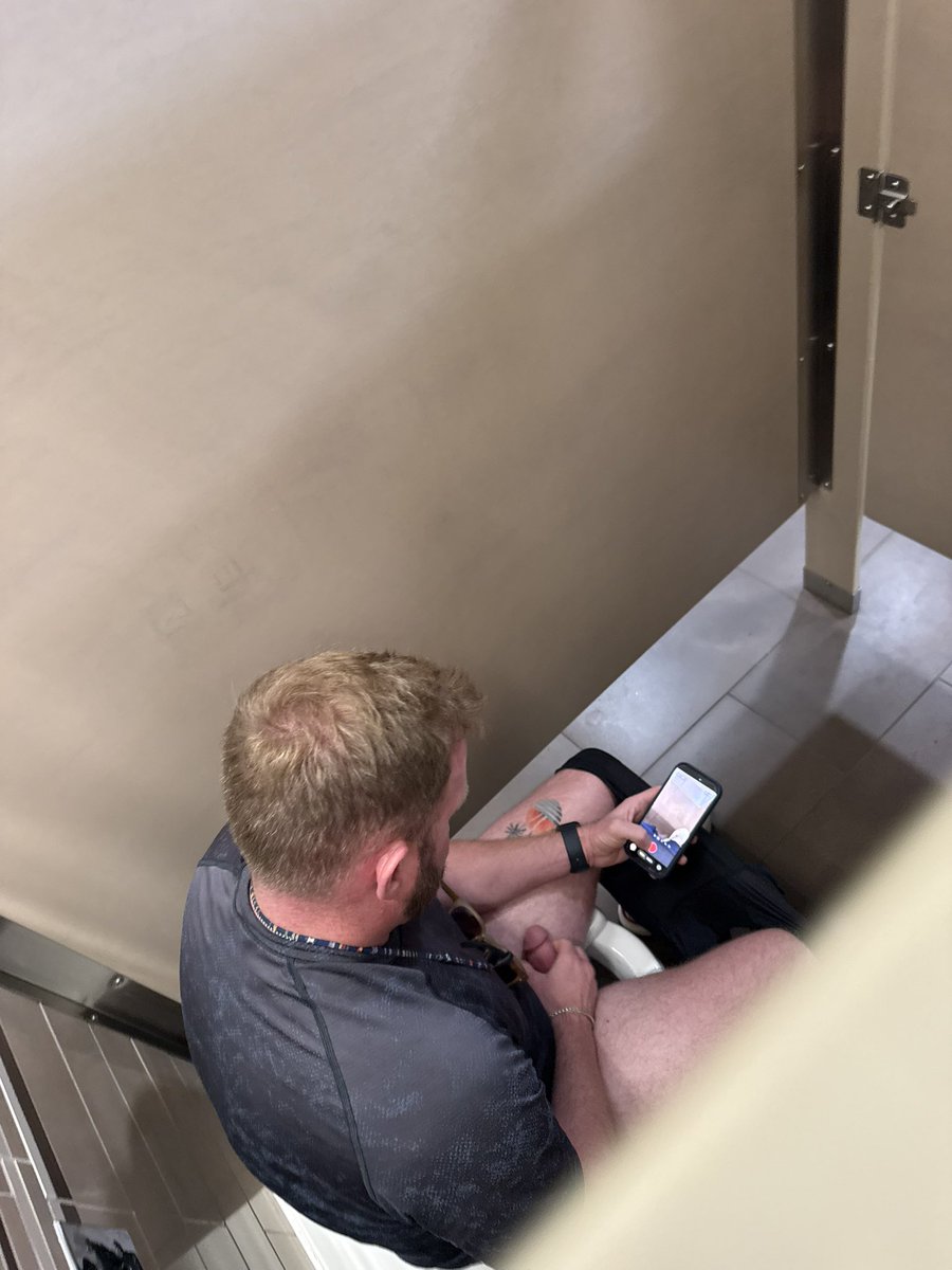 Cameronhs2009's tweet photo. What a quick fun trip at the rest area today. He was trying to record me while I was recording him.  Super busy rest area.  Busted my load so fast &amp; scooted out of there.  Understall. Over stall. Urinal Fun!! 
#Sniffies #Understall #Urinalfun #Mens #Gaycruising #Sneakers #Cumtag https://t.co/NPHhdJFpyV