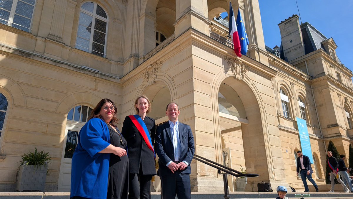 nmansier's tweet photo. Aujourd'hui, premier conseil du 14e arrondissement comme nouvel élu.
Je poursuis mon engagement citoyen constructif et exigeant sous une nouvelle forme.
Avec la responsabilité de porter la parole des nombreux Quatorziens qui souhaitent des changements dans l'arrondissement https://t.co/YDtXoQasfJ