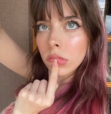 acervo laura kat ★ tweet media