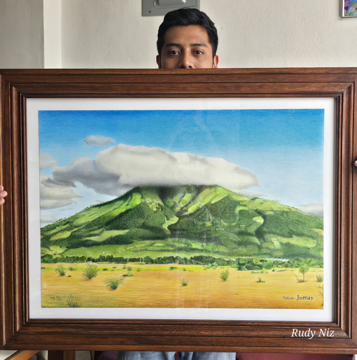 #Encargo 
Dibujo con lápices de colores que realice, ahora el Volcán Jumay, Jalapa 

Dale RT me ayudaría de mucho, Saludos ✍️🏻🇬🇹
