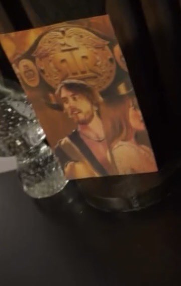 karla✨ tweet media