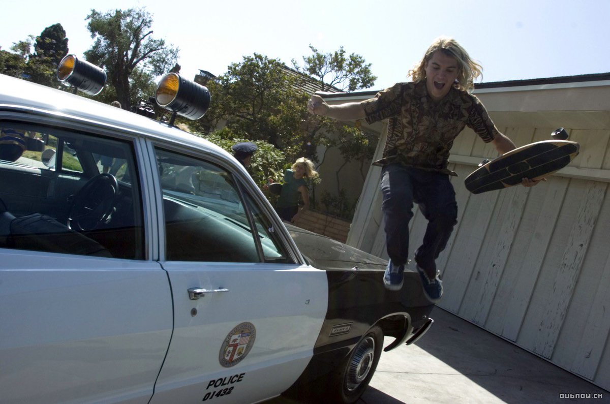 jokeeeb's tweet photo. #nw Lords of Dogtown (2005) https://t.co/kLDaJftrXE