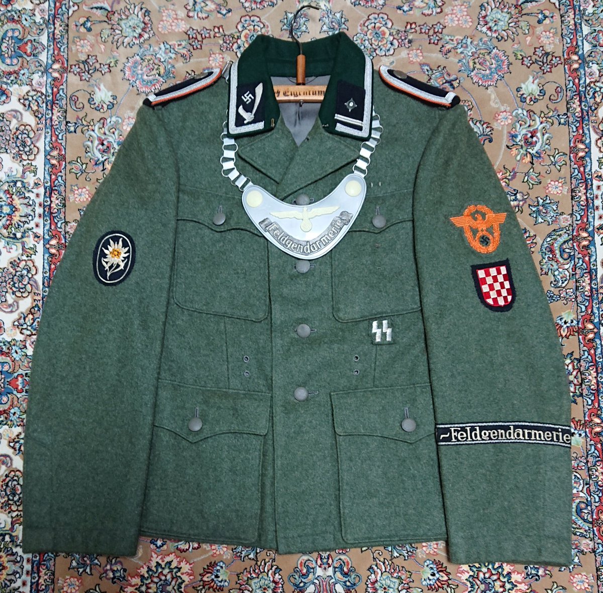 Контакт!! tweet media