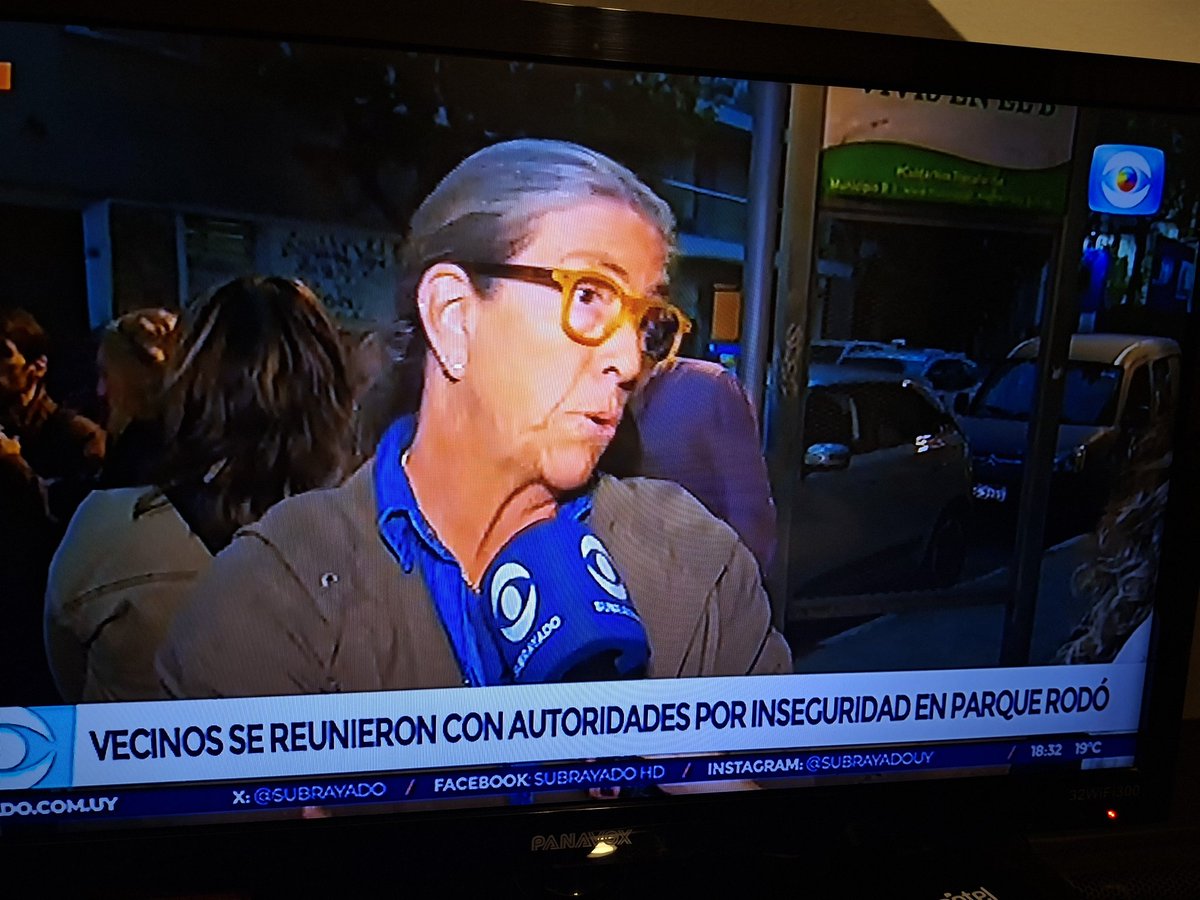 EPRiosOk's tweet photo. @PatriciaSoria_ sería bueno dieras respuestas a los vecinos del parque rodo y al canal 10 cuando quiere hablar contigo @Subrayado https://t.co/rq7gwddHZP
