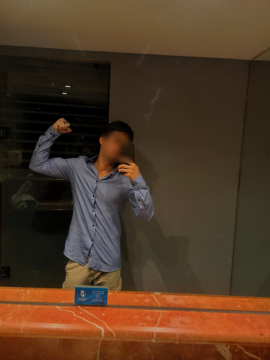 Hector93485's tweet photo. Foto del viernes en @Elpunto_sw 
Con una increíble compañía 😈🔥 https://t.co/FamVXFY1JR