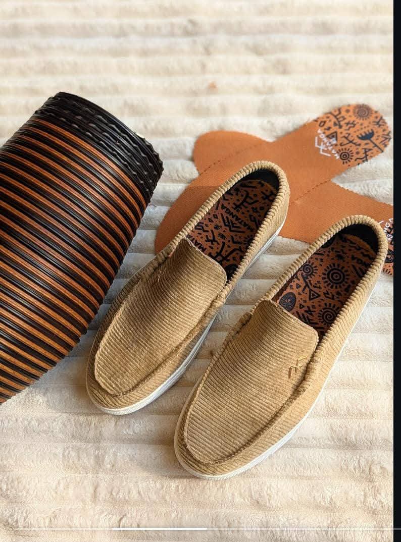 Matangashoes's tweet image. Simple, Efficace et authentique, nous redefinissons les codes du premium accessible.
#matanga #premium #brand