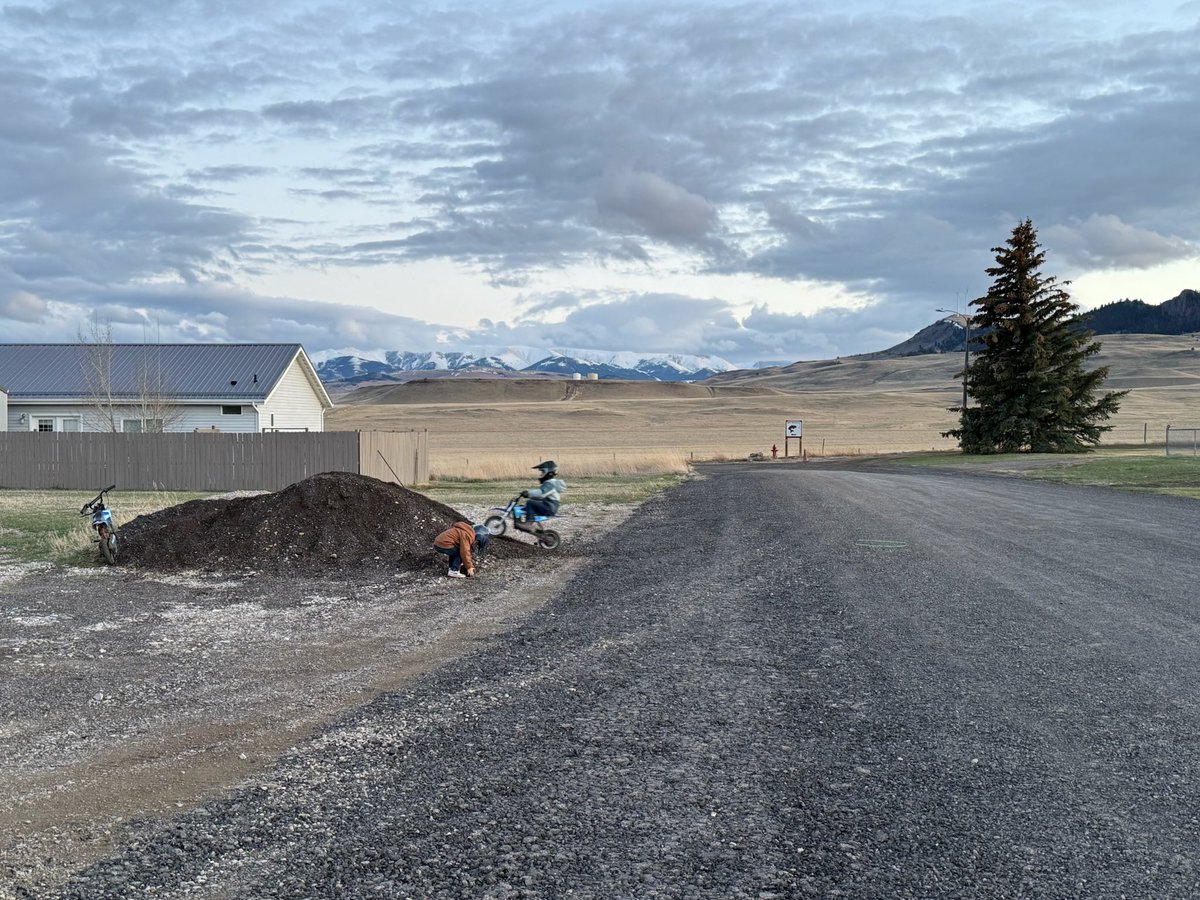 Tim Sheehy tweet media