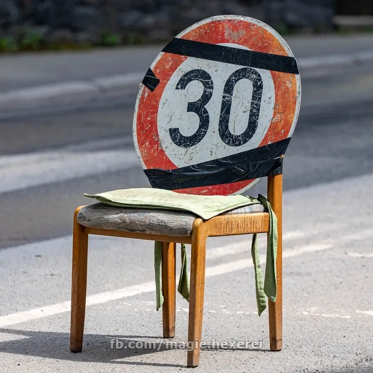 magieundhexerei's tweet photo. 2) Ja muss ich hier denn alles selbst machen? 😎
#Tempo30 #Tempolimit #Schutz #Lärm #Feinstaub #Schadstoffe #Emissionen #Unfälle #Natur #Klima #Gesundheit #Leben
➡️Möglichst #emissionsfrei ist 1000x besser als #klimaneutral, das schafft in schwierigen Bereichen mehr Spielräume!⬅️ https://t.co/yWBRISOI0f