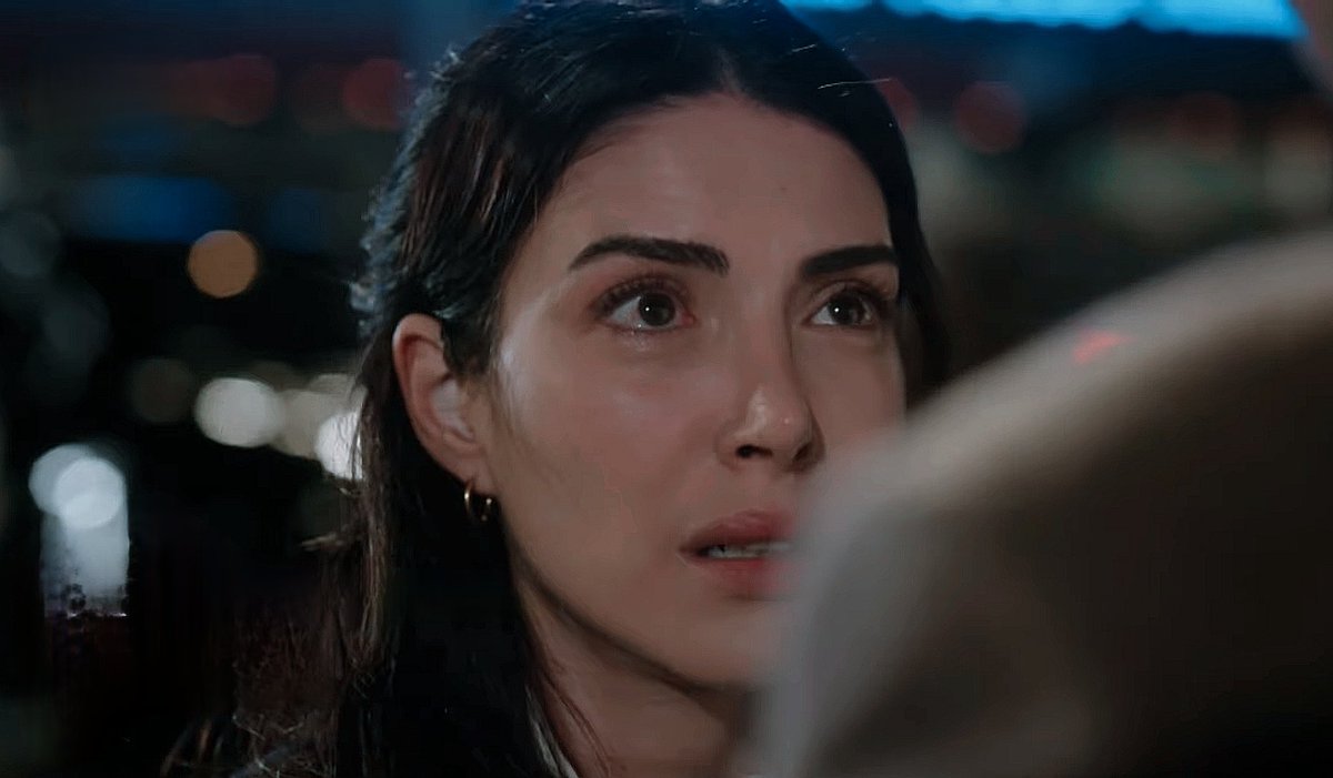 Neyse en azından Esme yine güzel.

#TaşacakBuDeniz
#EsDil